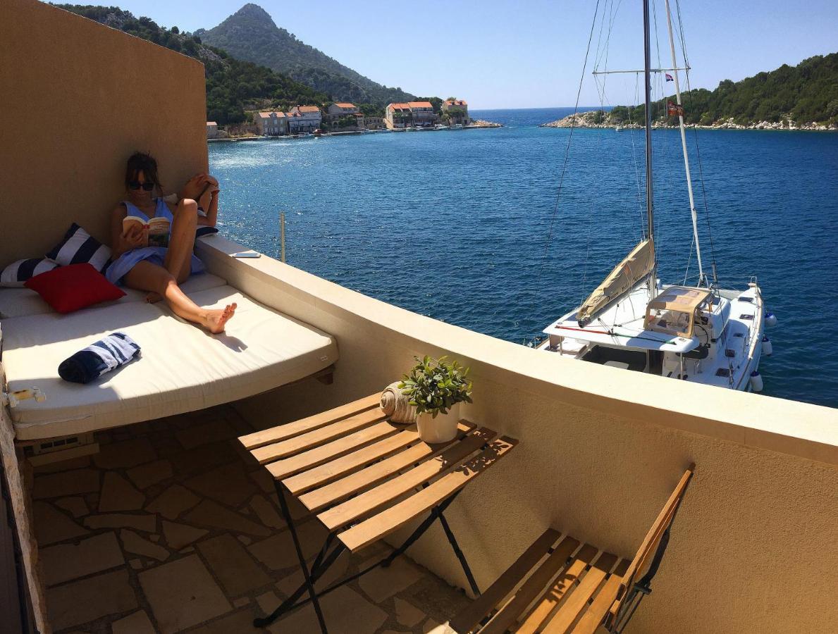 Accommodation Triton Lastovo Exterior photo