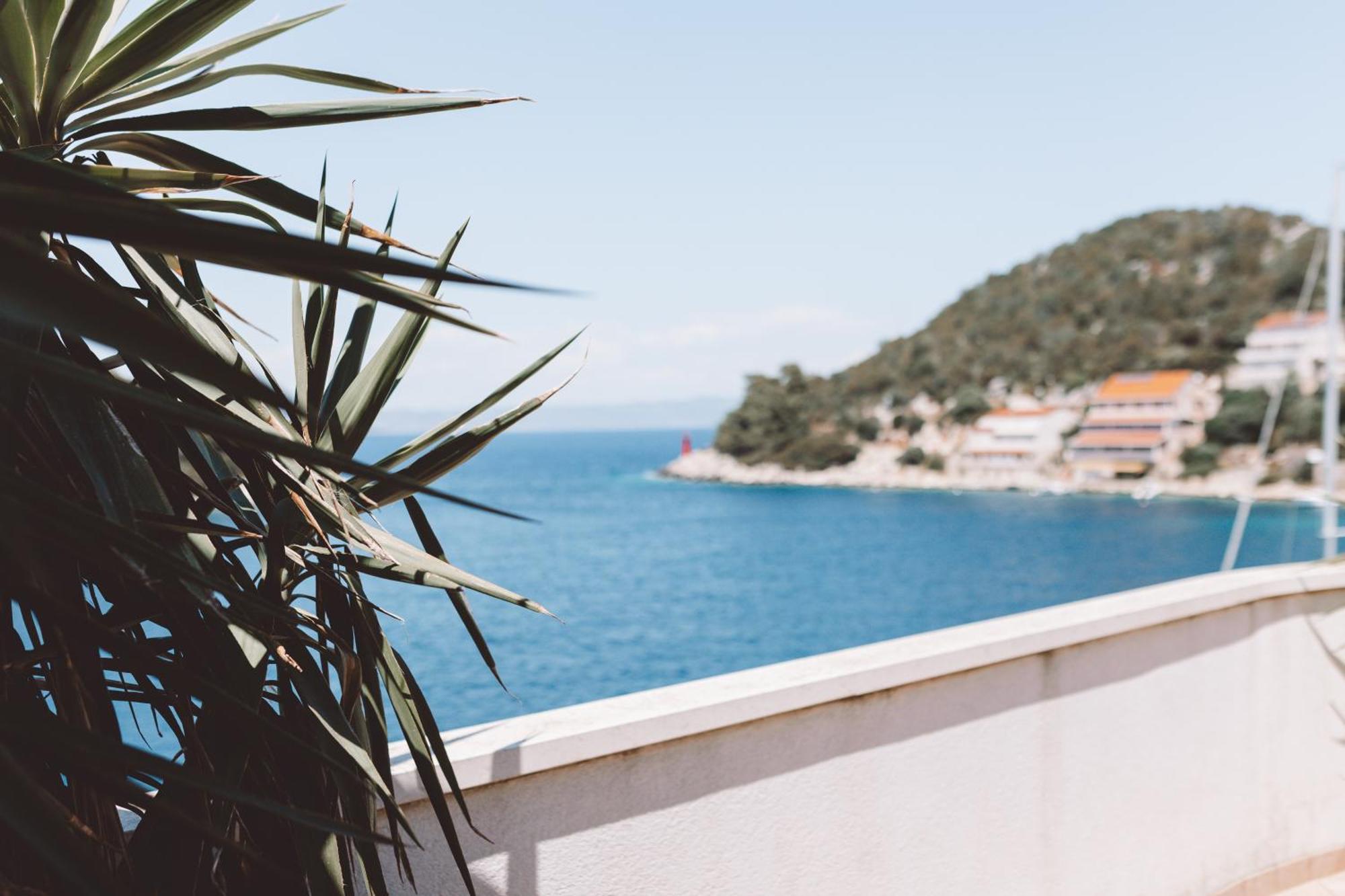 Accommodation Triton Lastovo Exterior photo
