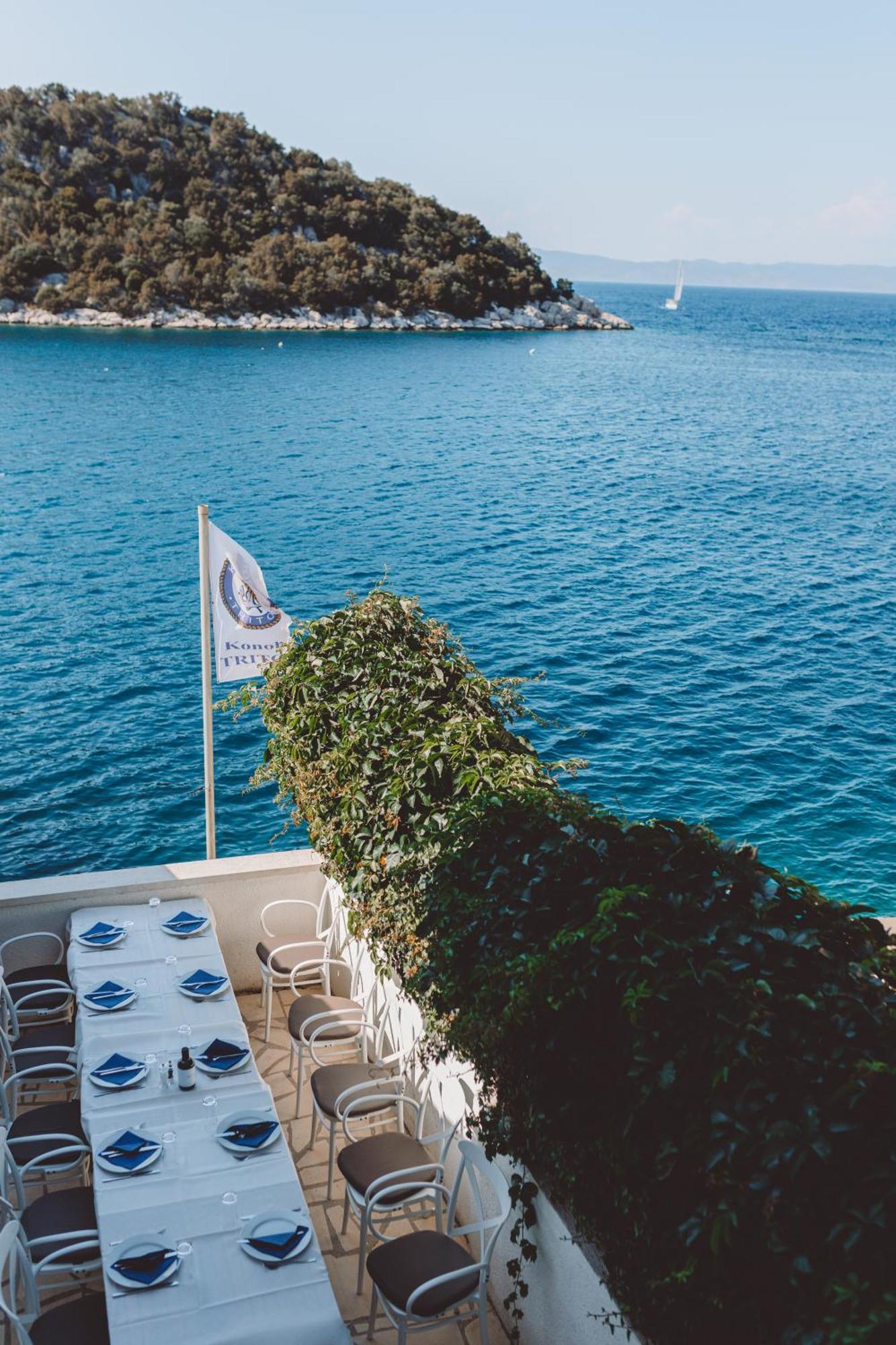 Accommodation Triton Lastovo Exterior photo